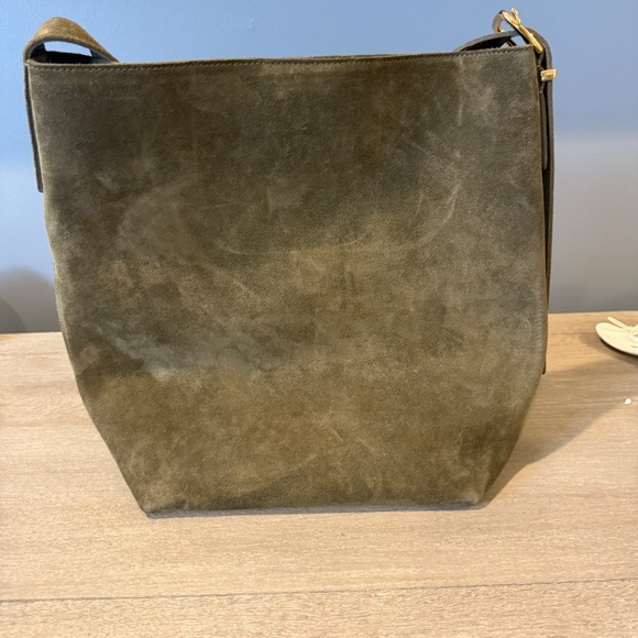 Madewell the essential bucket tote in suede - Picture 2 of 4